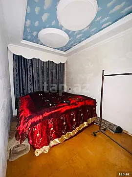 Satılır 4 otaqlı həyət evi