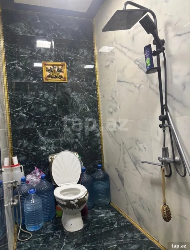 Satılır 4 otaqlı həyət evi