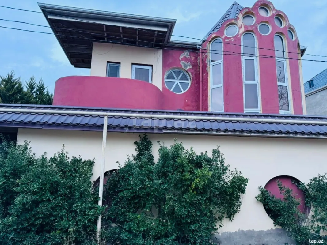 Satılır 4 otaqlı həyət evi