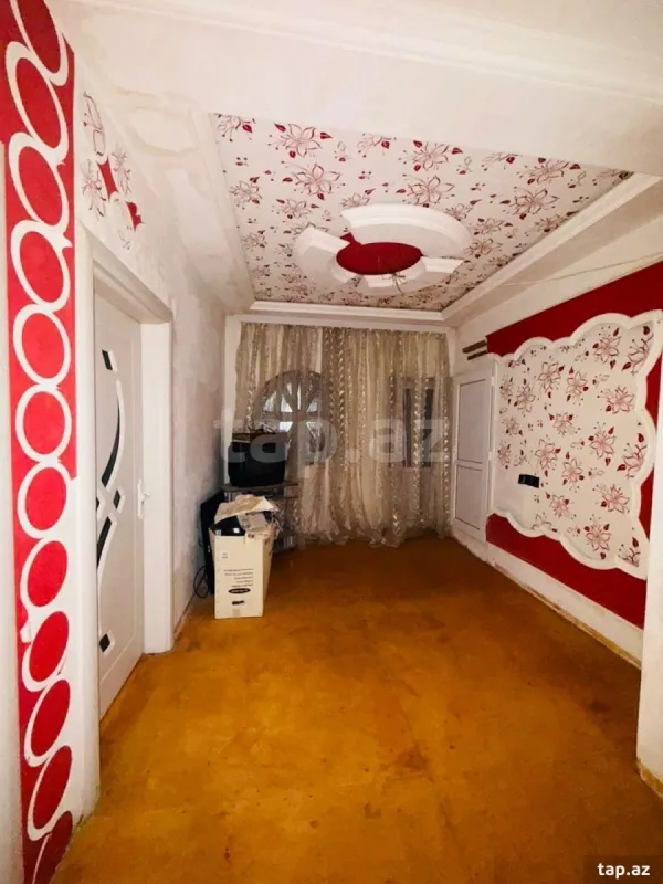 Satılır 4 otaqlı həyət evi