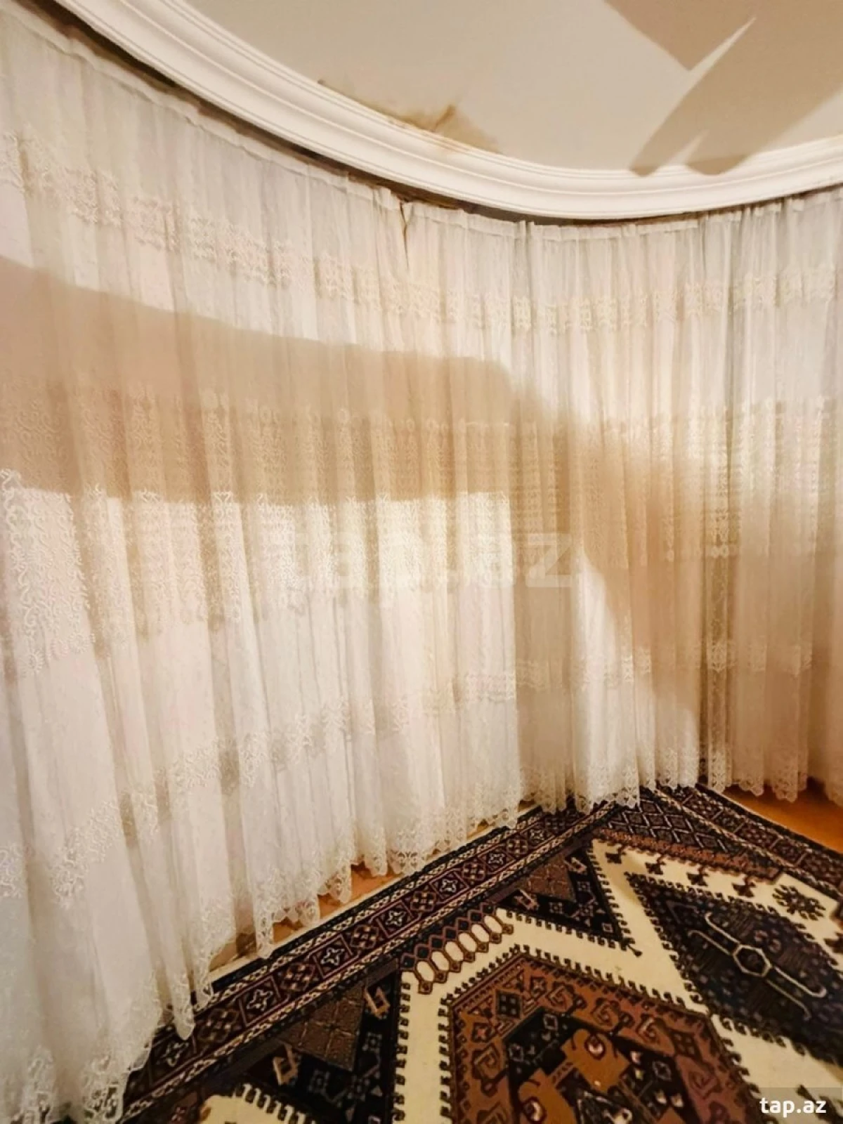 Satılır 4 otaqlı həyət evi