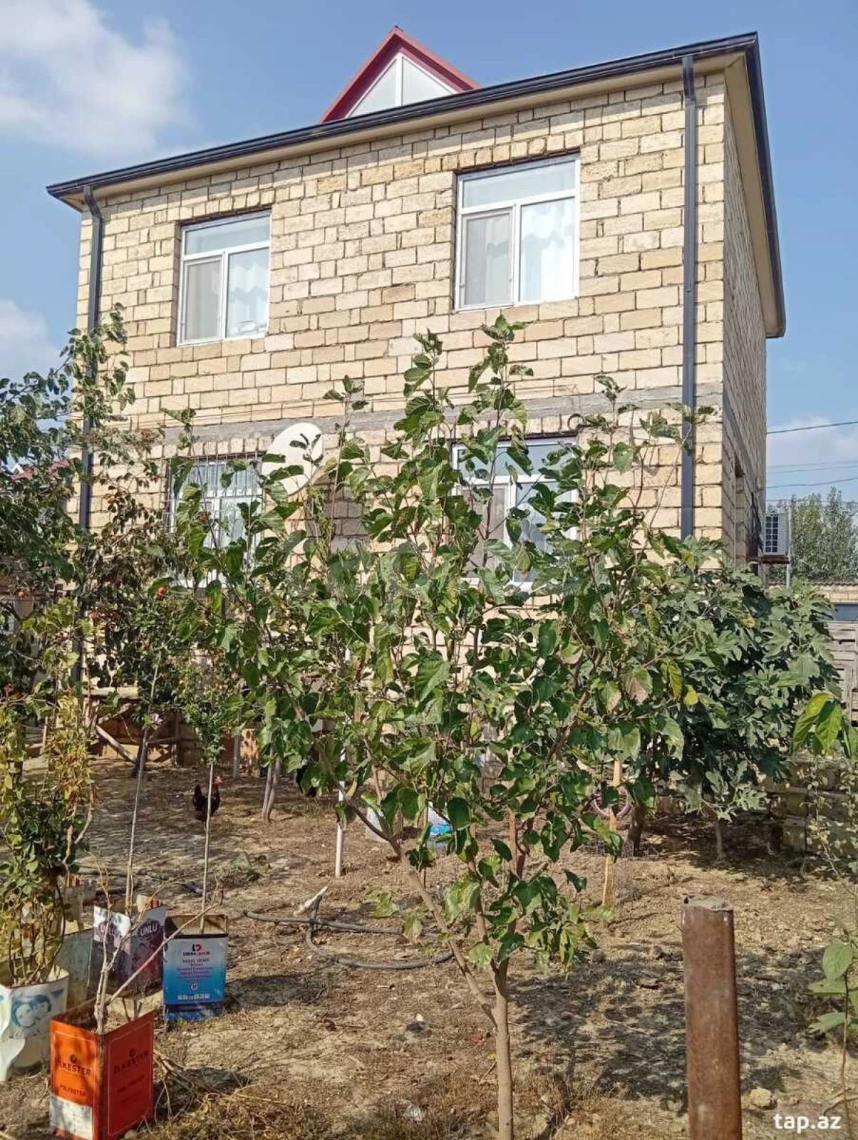 Satılır 4 otaqlı həyət evi
