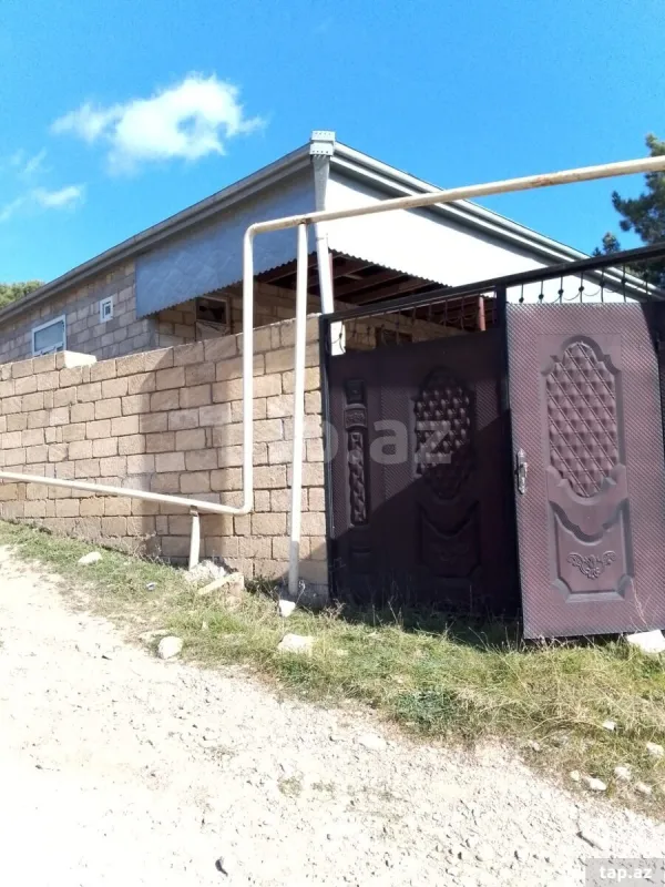 Satılır 3 otaqlı həyət evi 132 m²