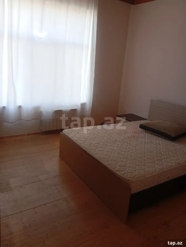 Kirayə verilir 4 otaqlı həyət evi