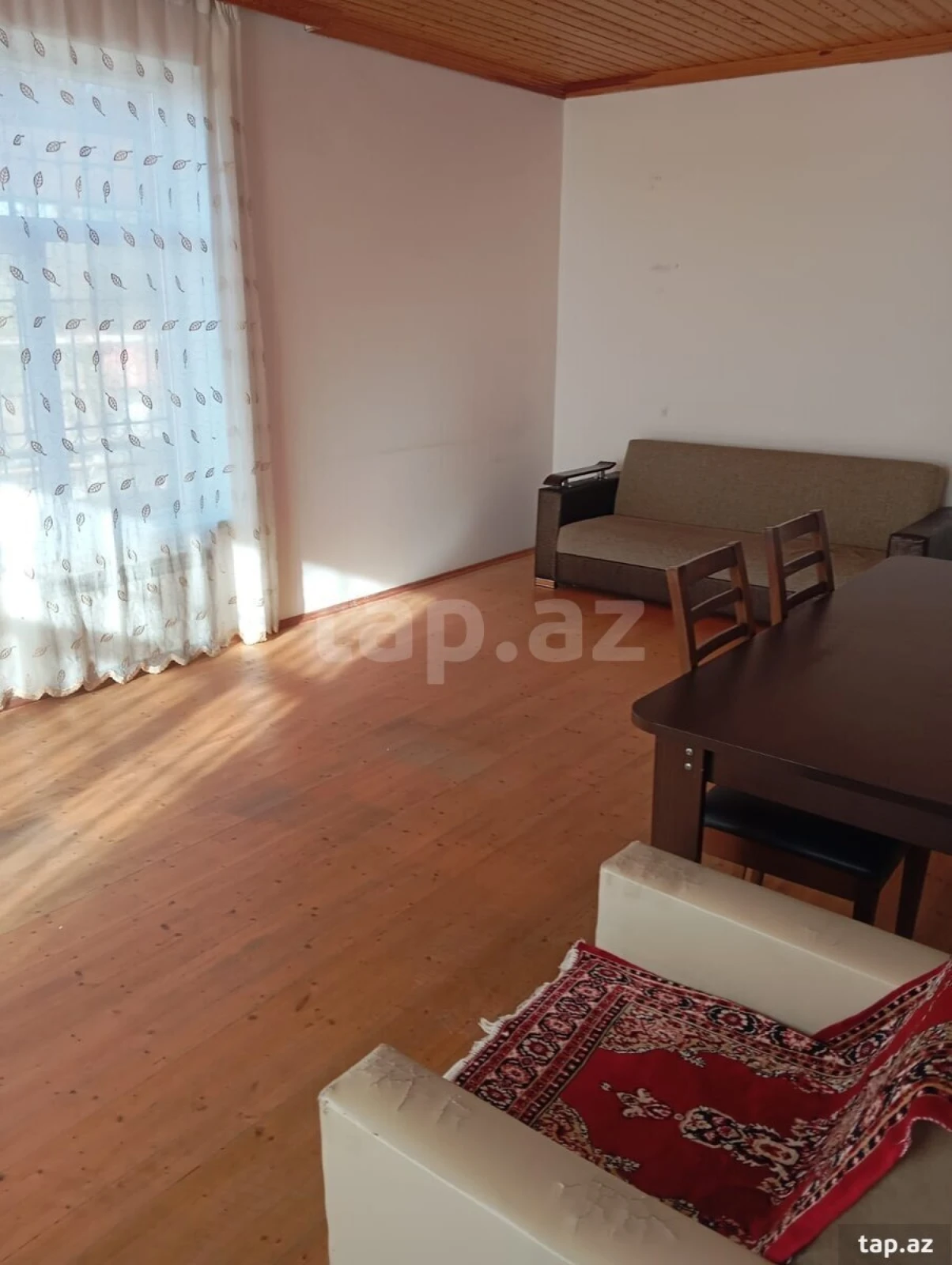 Kirayə verilir 4 otaqlı həyət evi