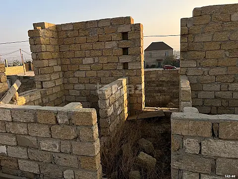 Satılır 3 otaqlı həyət evi