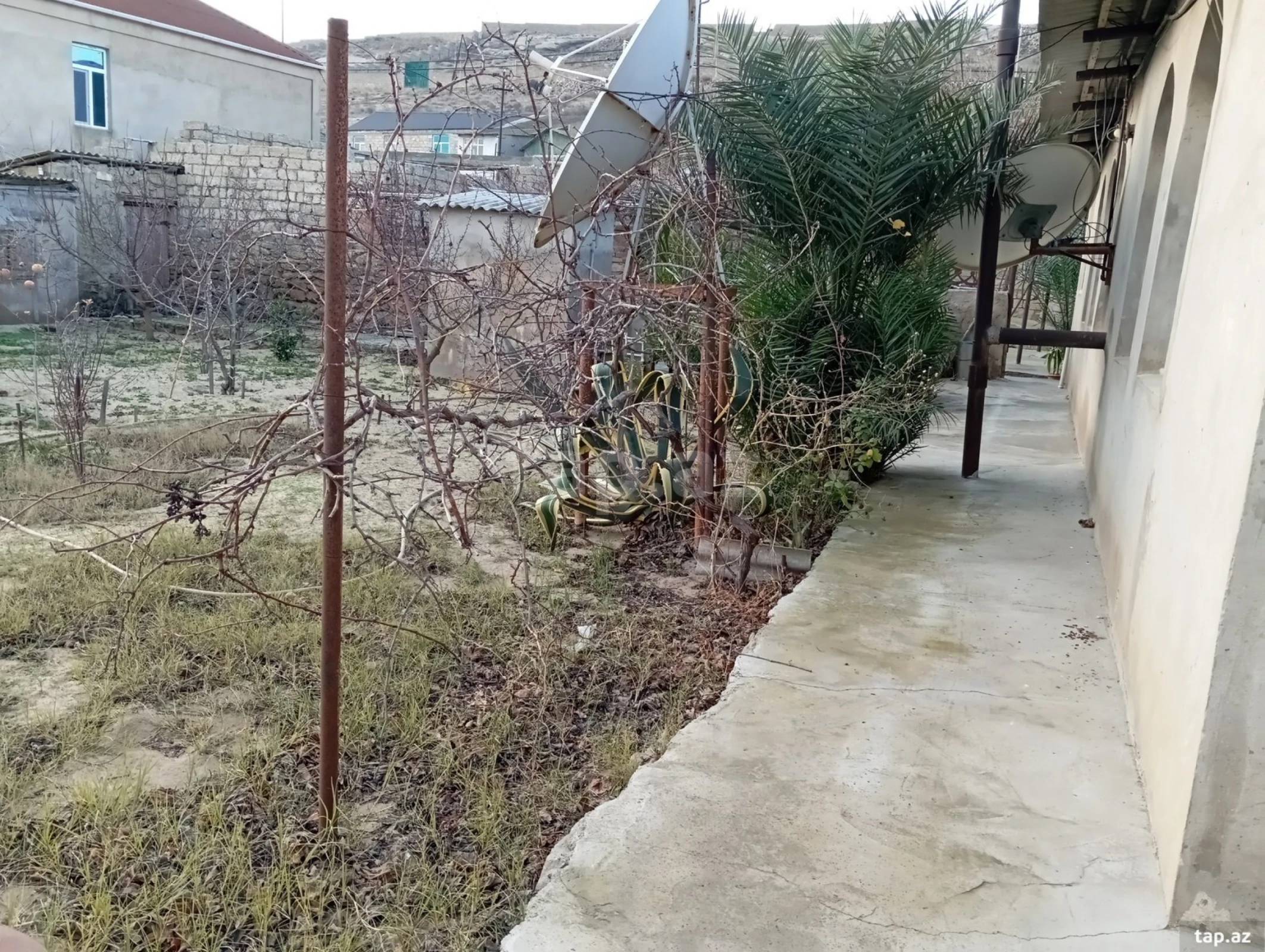 Satılır 5 otaqlı həyət evi