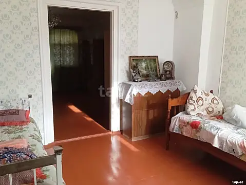 Satılır 5 otaqlı həyət evi