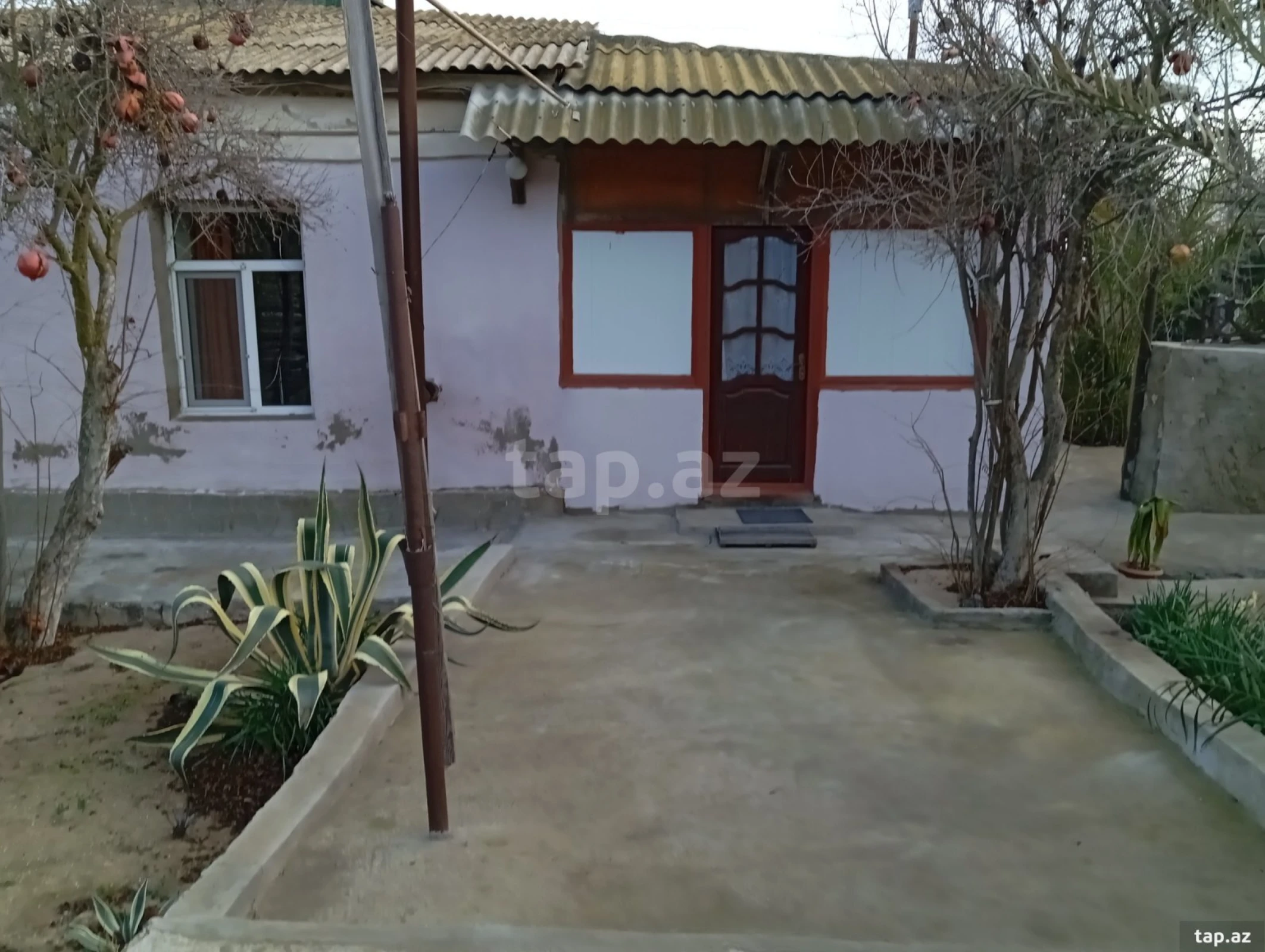 Satılır 5 otaqlı həyət evi