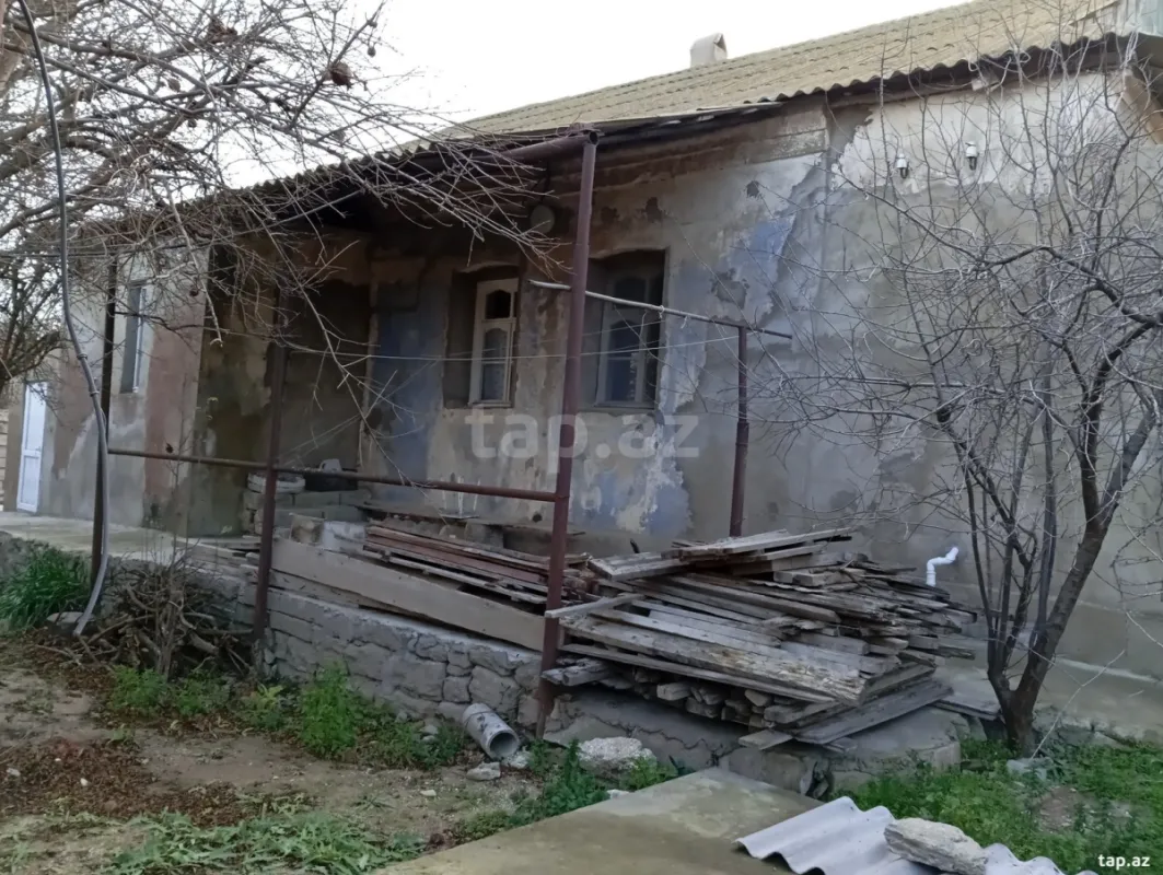 Satılır 5 otaqlı həyət evi
