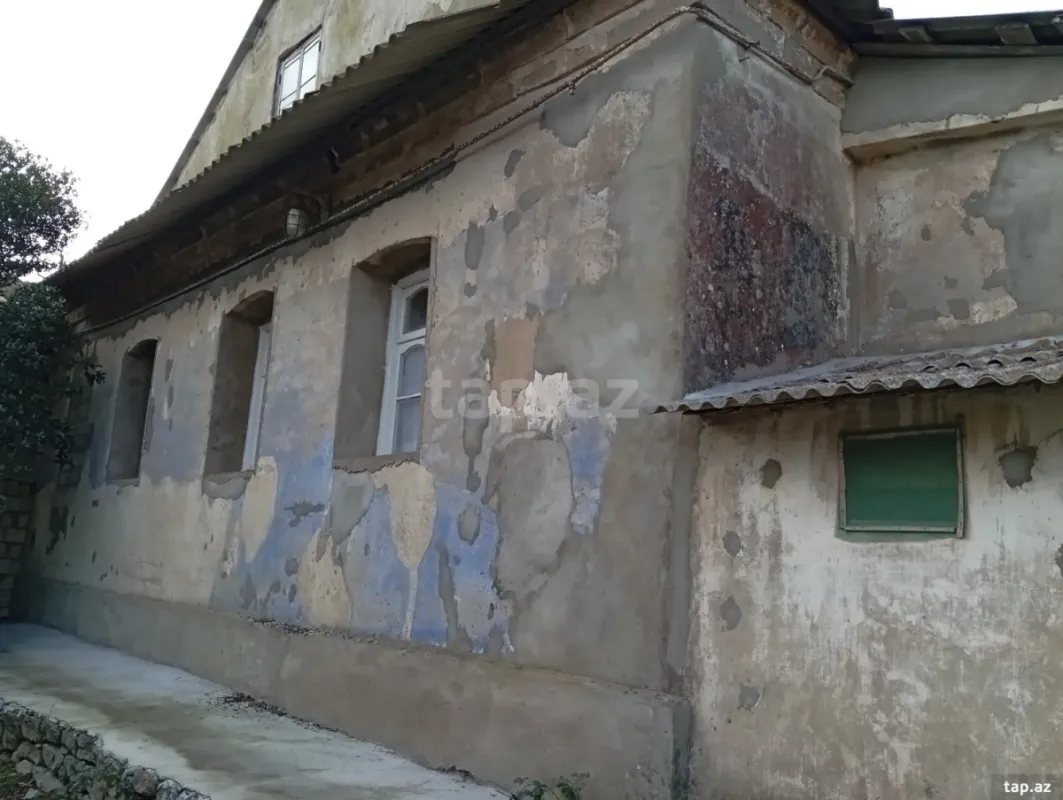 Satılır 5 otaqlı həyət evi