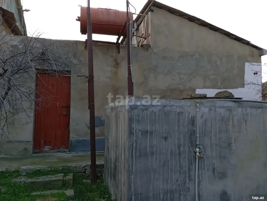 Satılır 5 otaqlı həyət evi