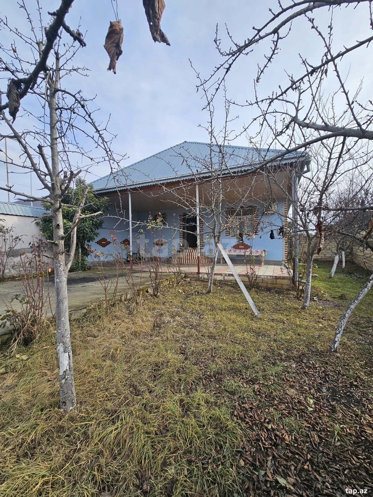 Satılır 3 otaqlı həyət evi