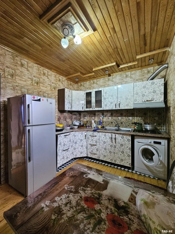 Satılır 3 otaqlı həyət evi