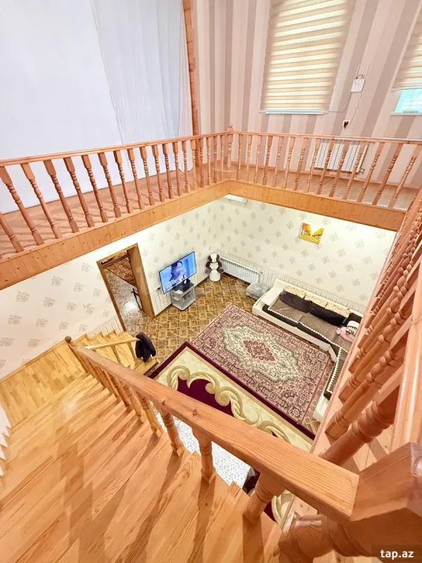 Satılır 5 otaqlı həyət evi