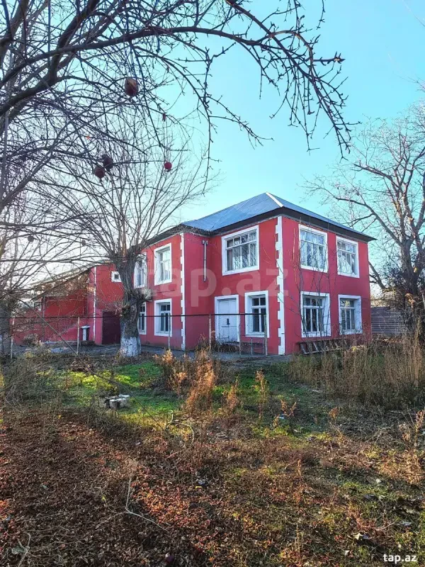 Satılır 6 otaqlı həyət evi 160 m²