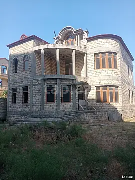 Satılır 6 otaqlı həyət evi