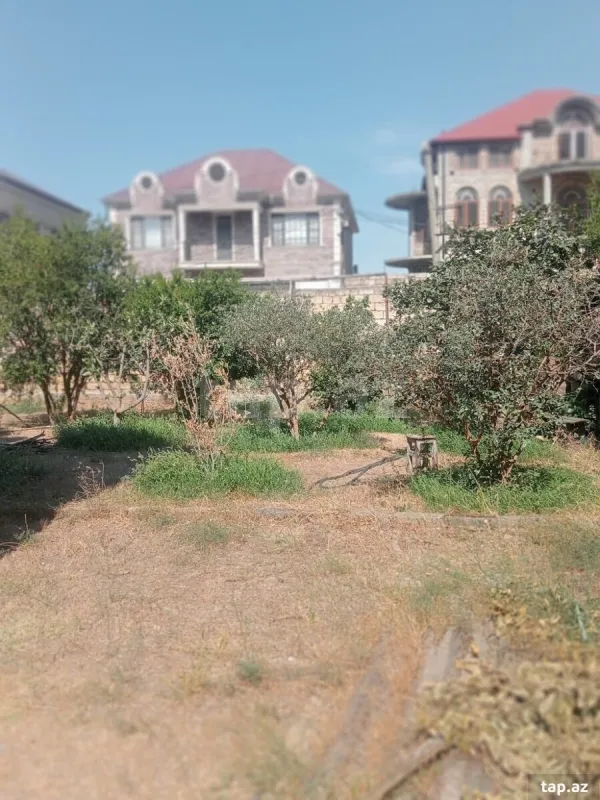 Satılır 6 otaqlı həyət evi