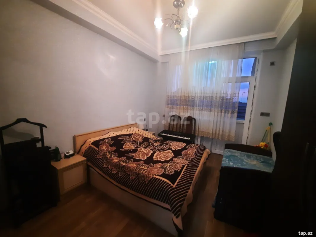 Satılır 2 otaqlı yeni tikili 68 m²