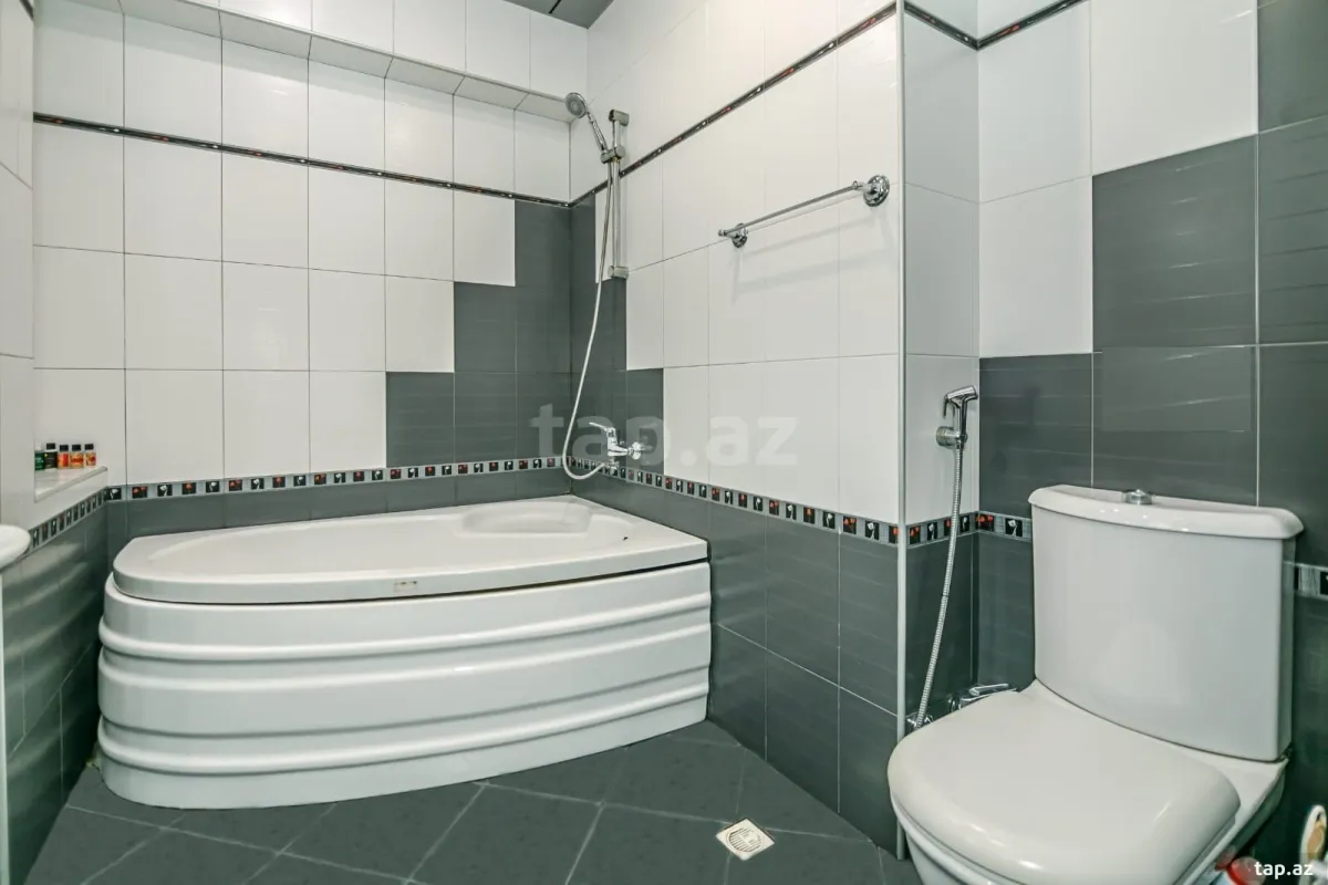 Kirayə verilir 3 otaqlı mənzil 120 m²