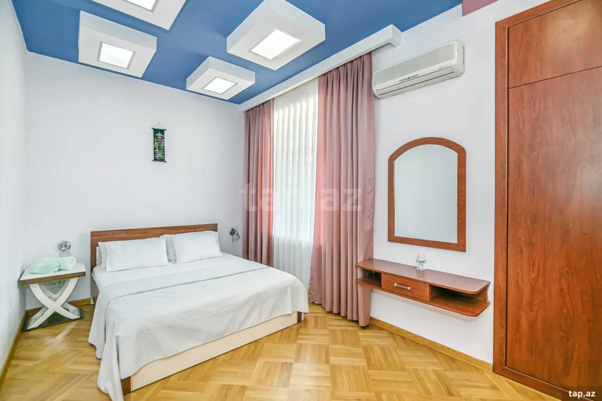 Kirayə verilir 3 otaqlı mənzil 120 m²