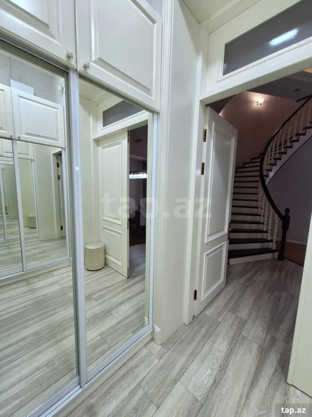 Satılır 4 otaqlı həyət evi