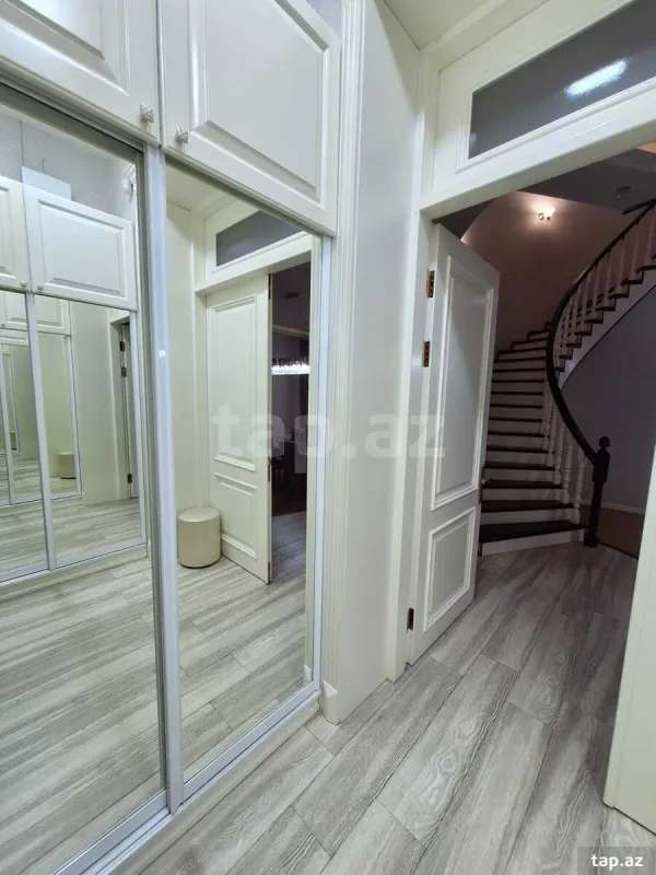 Satılır 4 otaqlı həyət evi