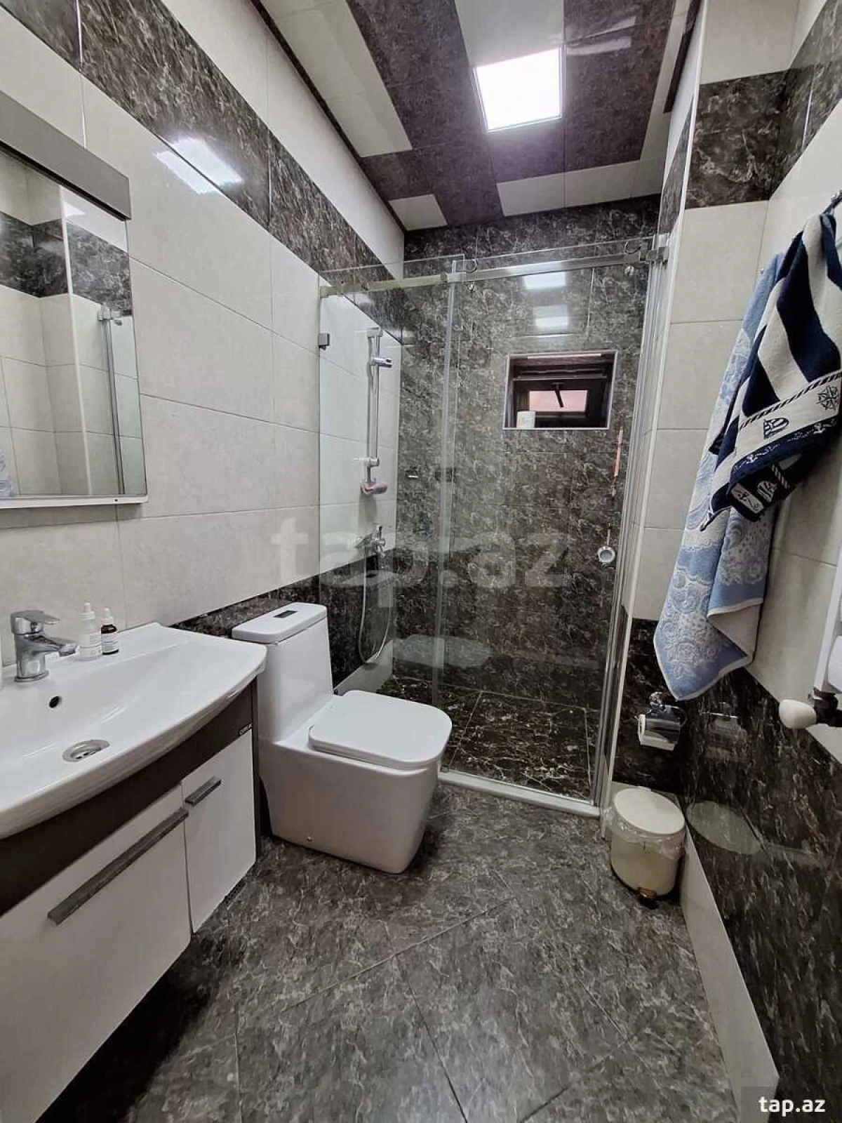 Satılır 4 otaqlı həyət evi