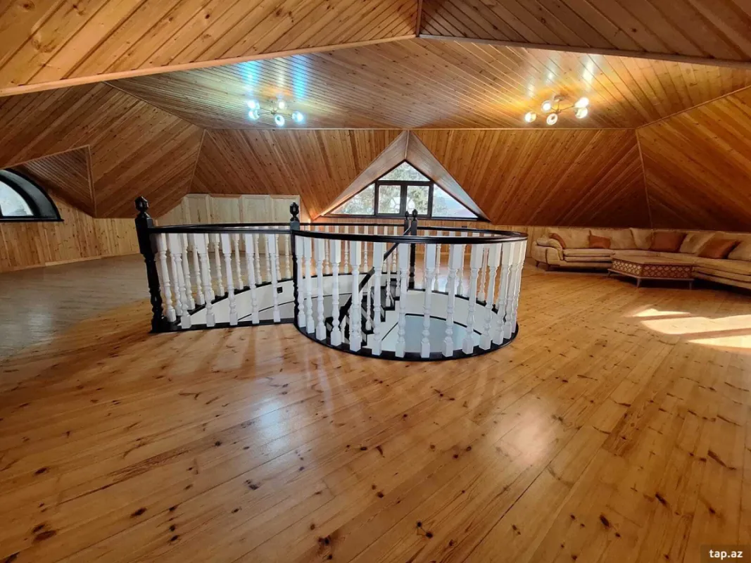 Satılır 4 otaqlı həyət evi