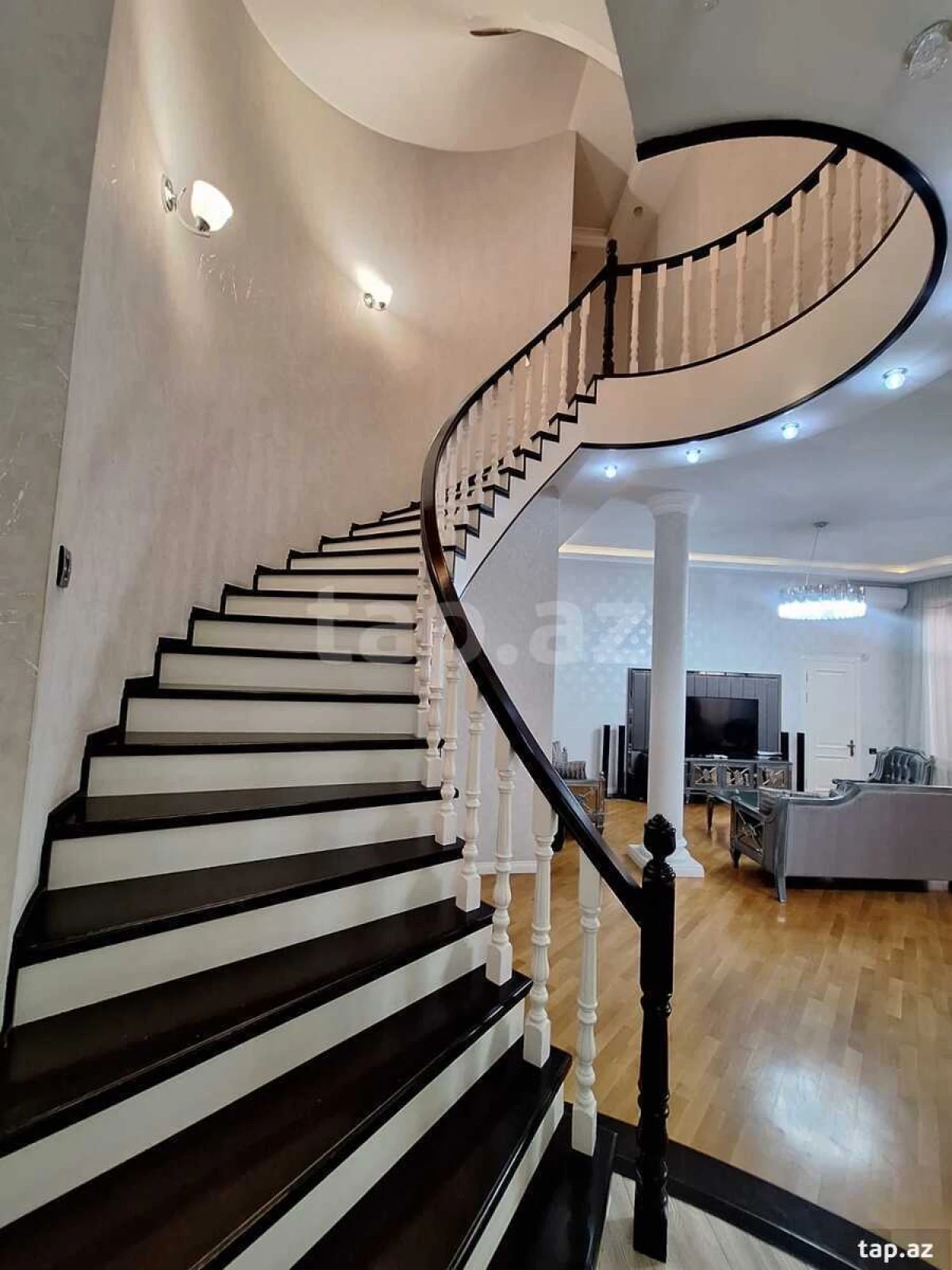 Satılır 4 otaqlı həyət evi