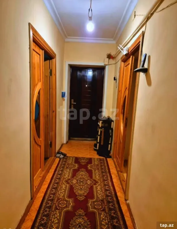 Satılır 4 otaqlı mənzil 90 m²