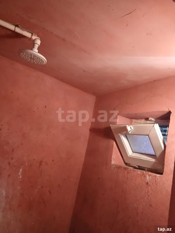 Satılır 5 otaqlı mənzil 120 m²