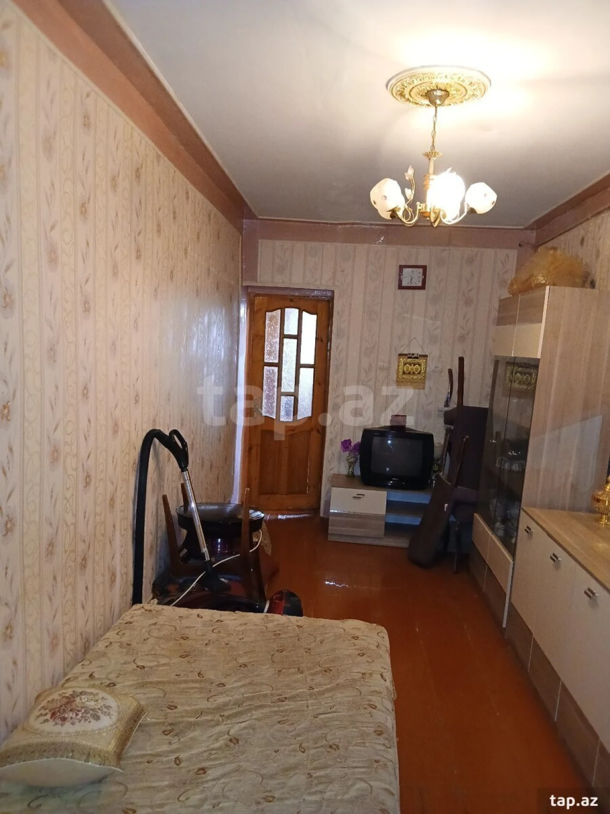 Satılır 5 otaqlı mənzil 120 m²