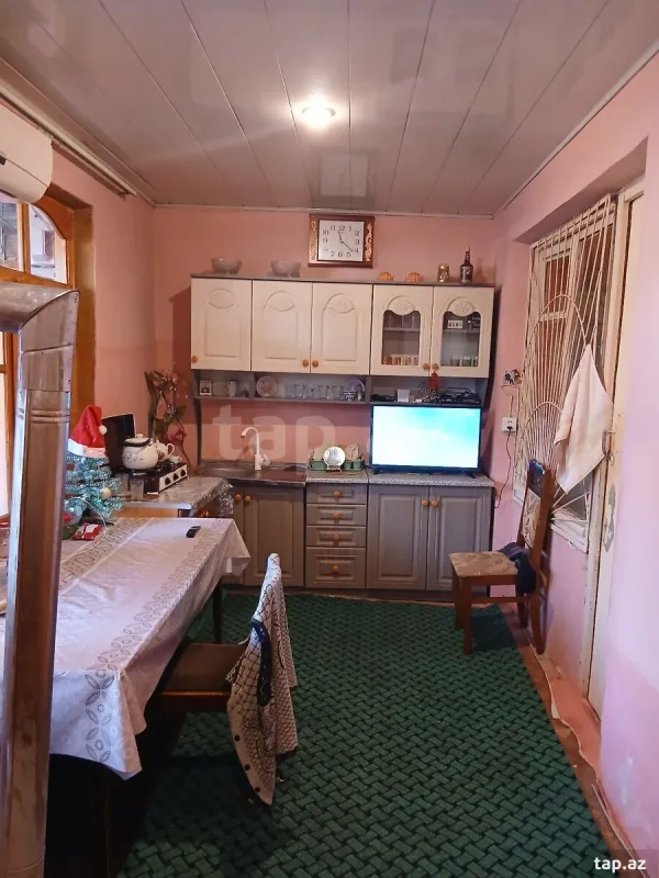 Satılır 5 otaqlı mənzil 120 m²