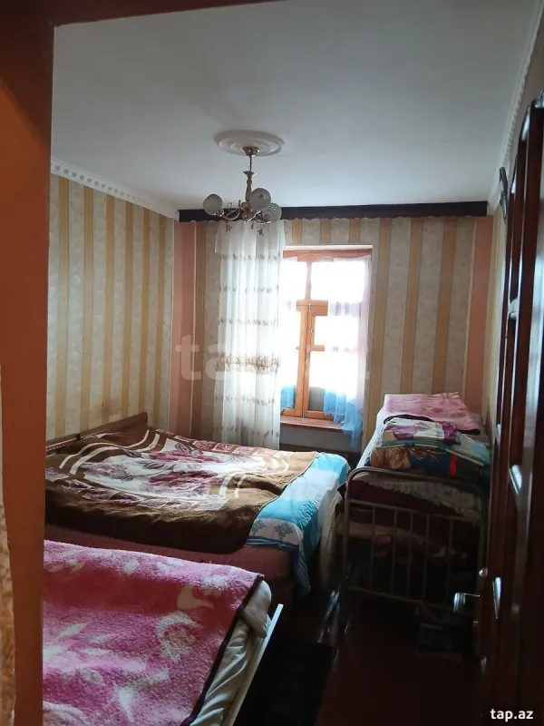 Satılır 5 otaqlı mənzil 120 m²