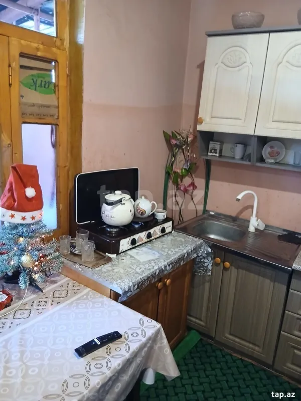 Satılır 5 otaqlı mənzil 120 m²