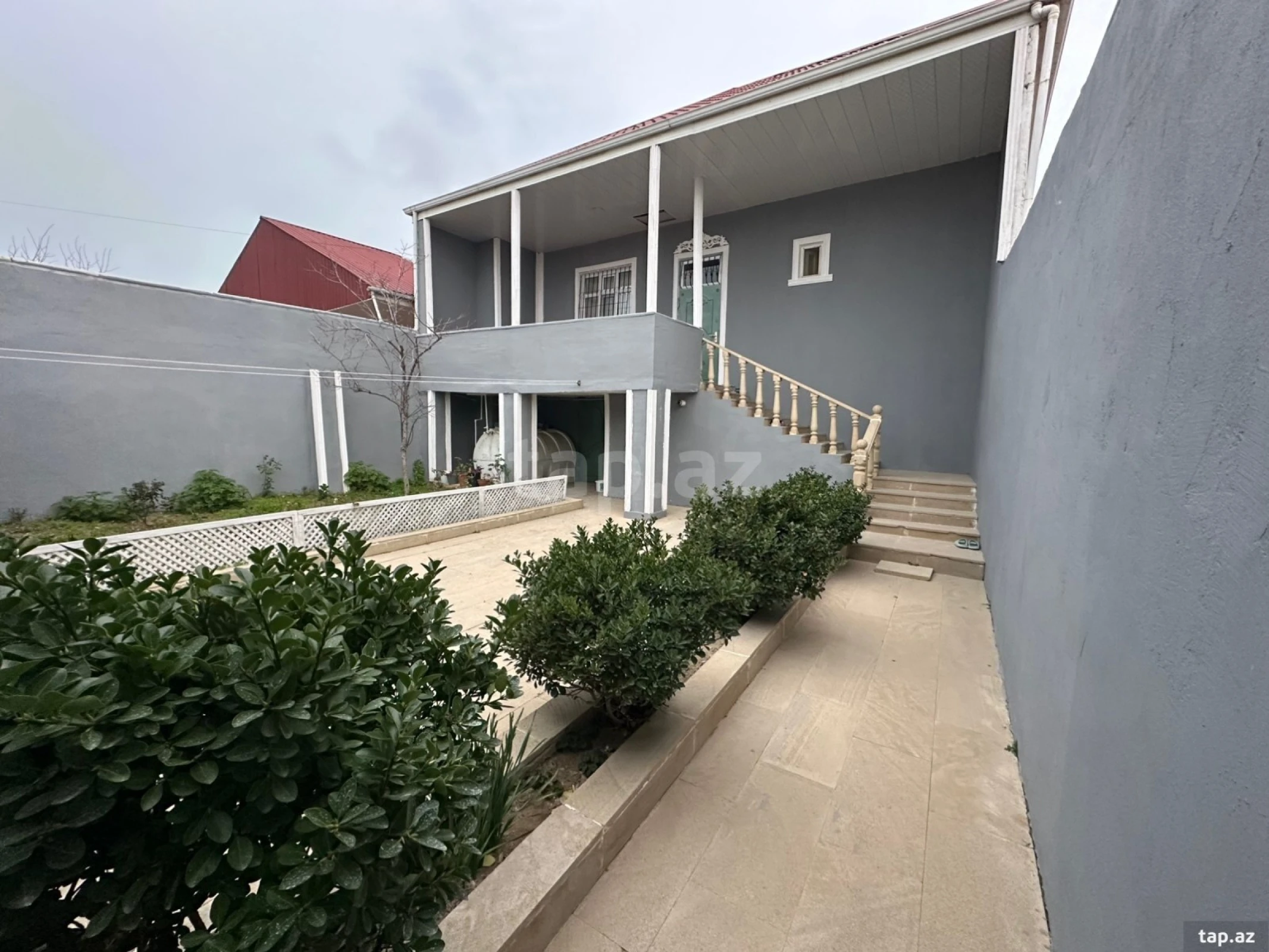 Satılır 3 otaqlı həyət evi