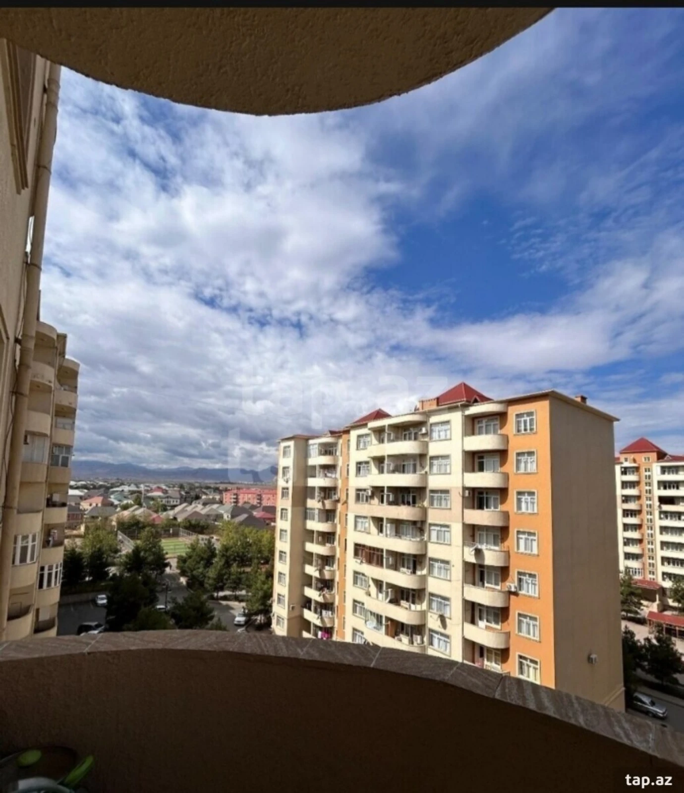 Satılır 3 otaqlı yeni tikili 102 m²