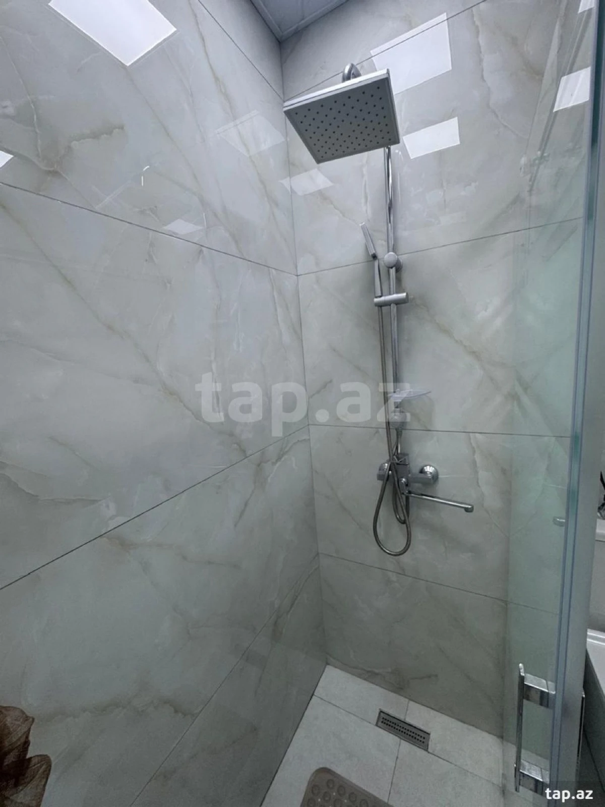 Kirayə verilir 1 otaqlı yeni tikili 30 m²