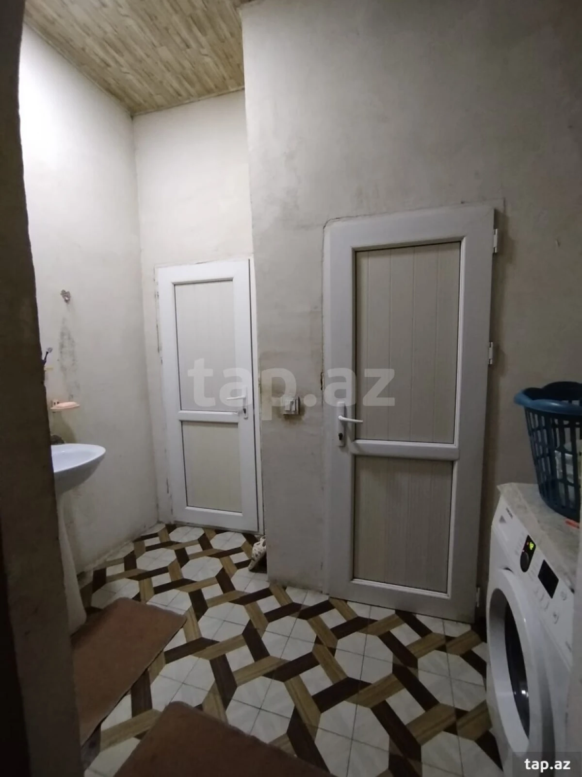 Satılır 6 otaqlı həyət evi 256 m²