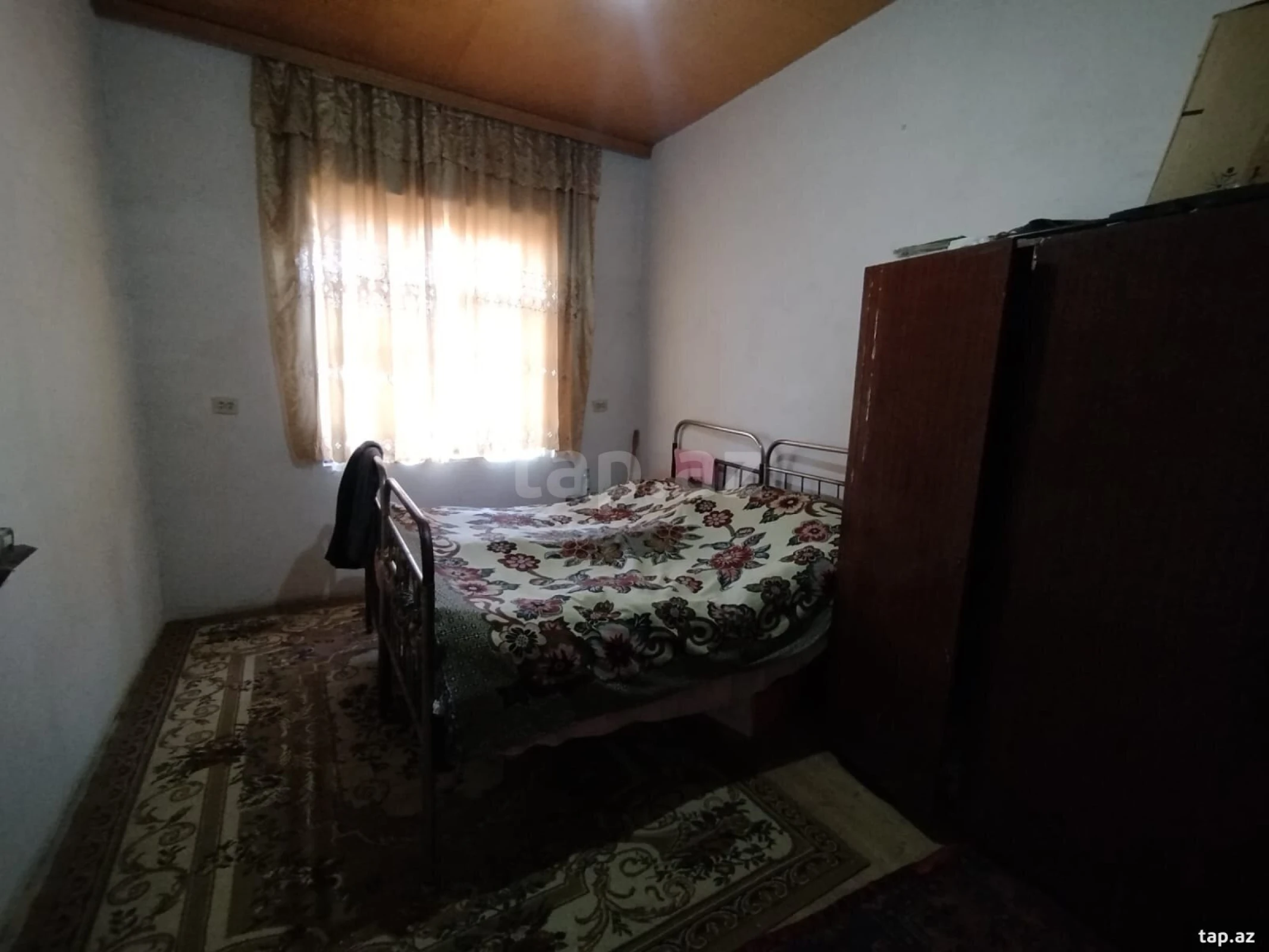 Satılır 6 otaqlı həyət evi 256 m²