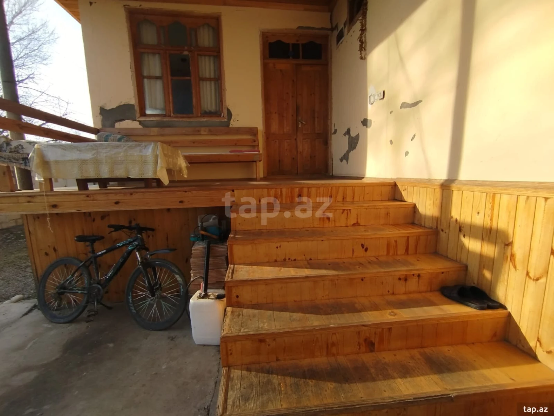Satılır 6 otaqlı həyət evi 256 m²