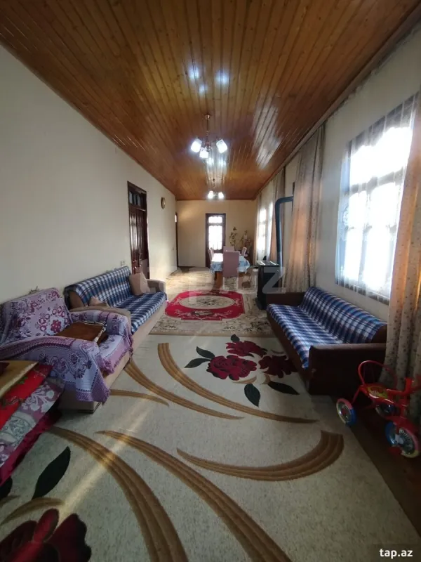 Satılır 6 otaqlı həyət evi 256 m²