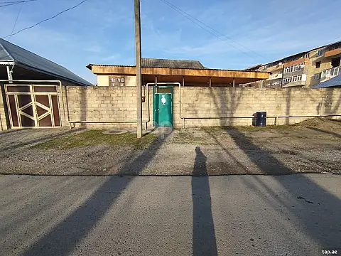 Satılır 6 otaqlı həyət evi 256 m²