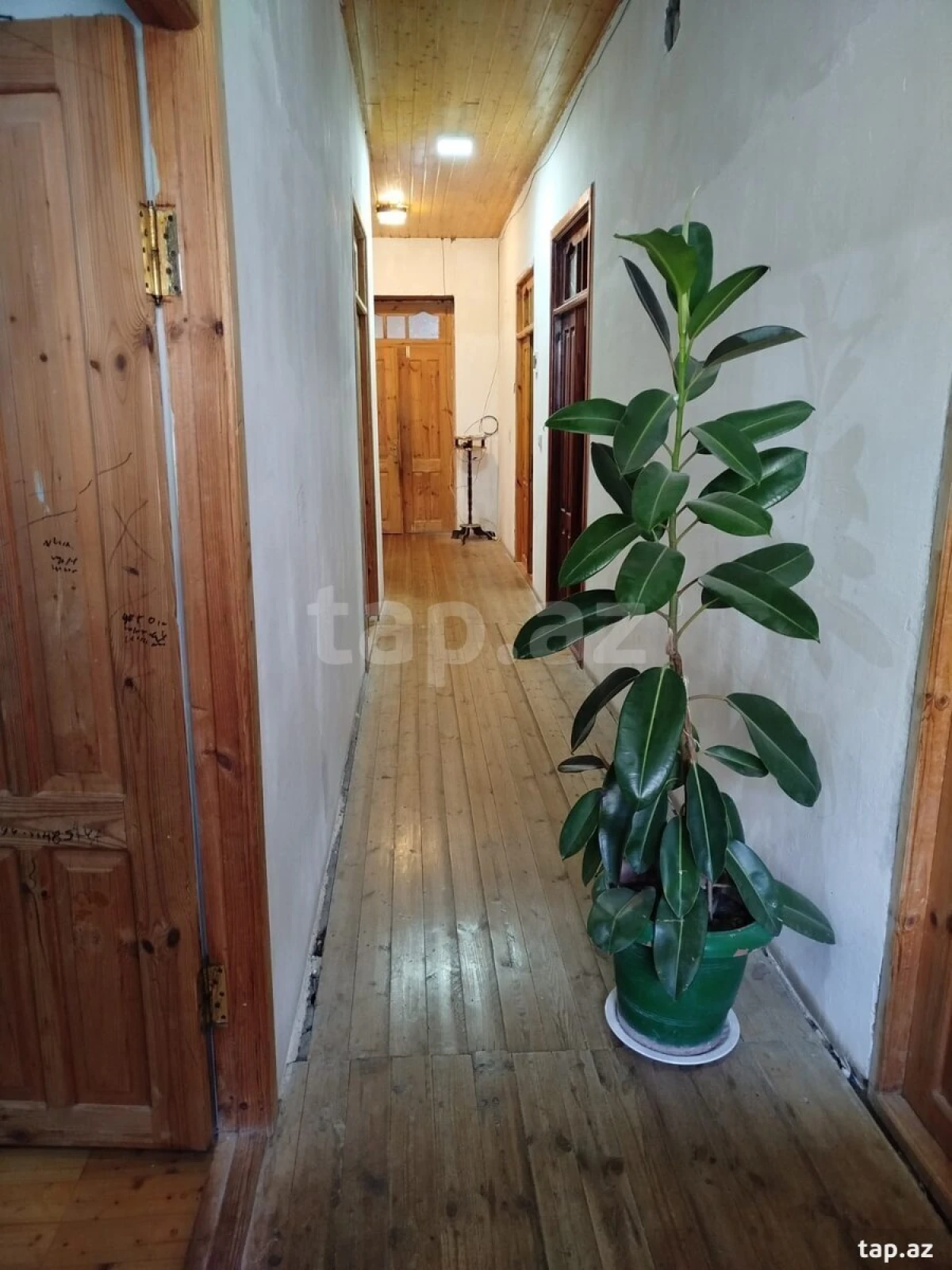 Satılır 6 otaqlı həyət evi 256 m²