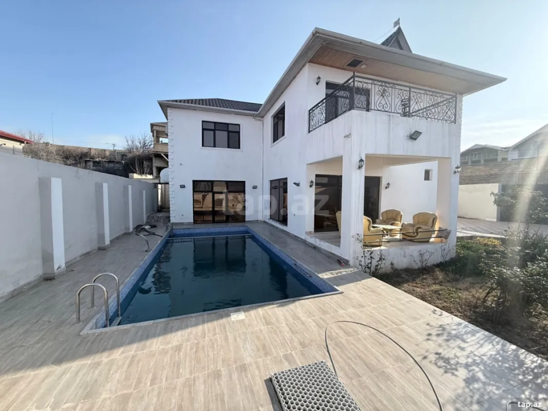 Satılır 6 otaqlı həyət evi 300 m²
