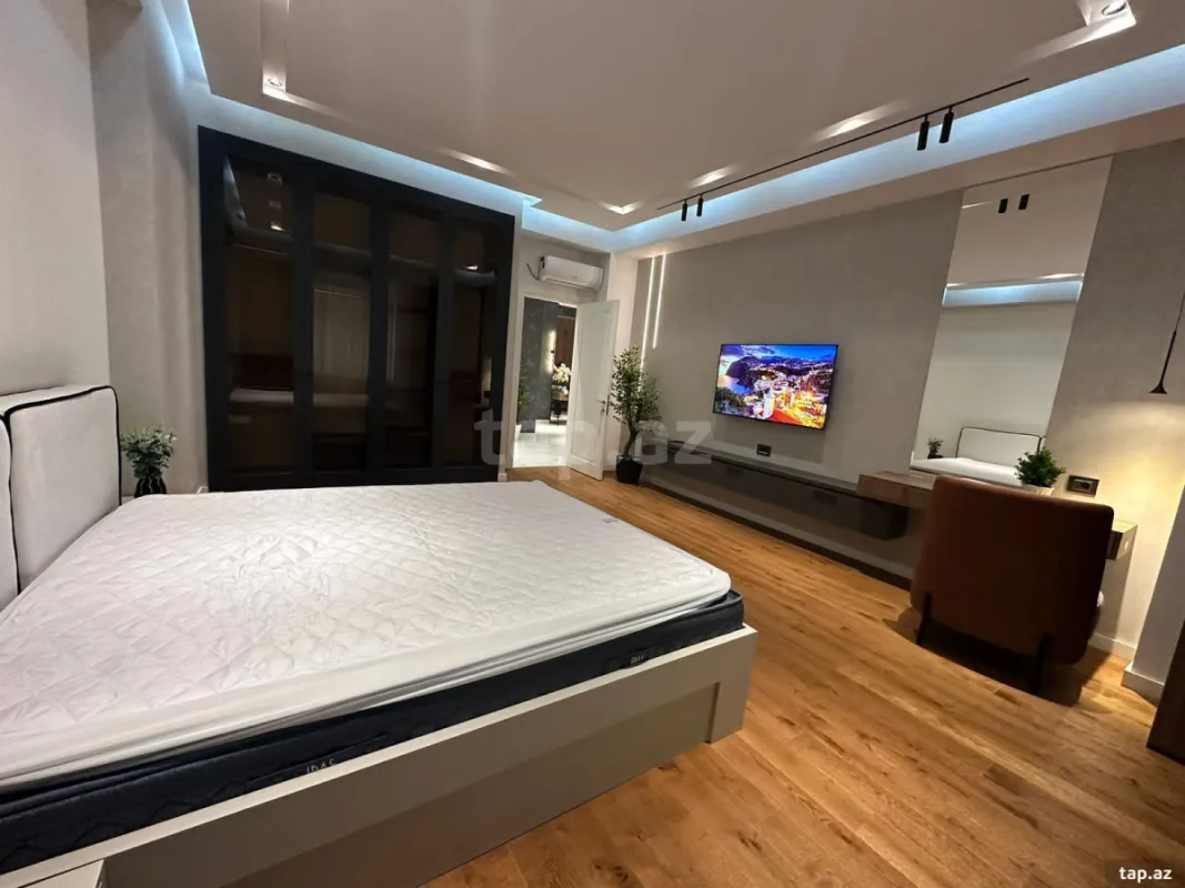 Kirayə verilir 3 otaqlı yeni tikili 140 m²