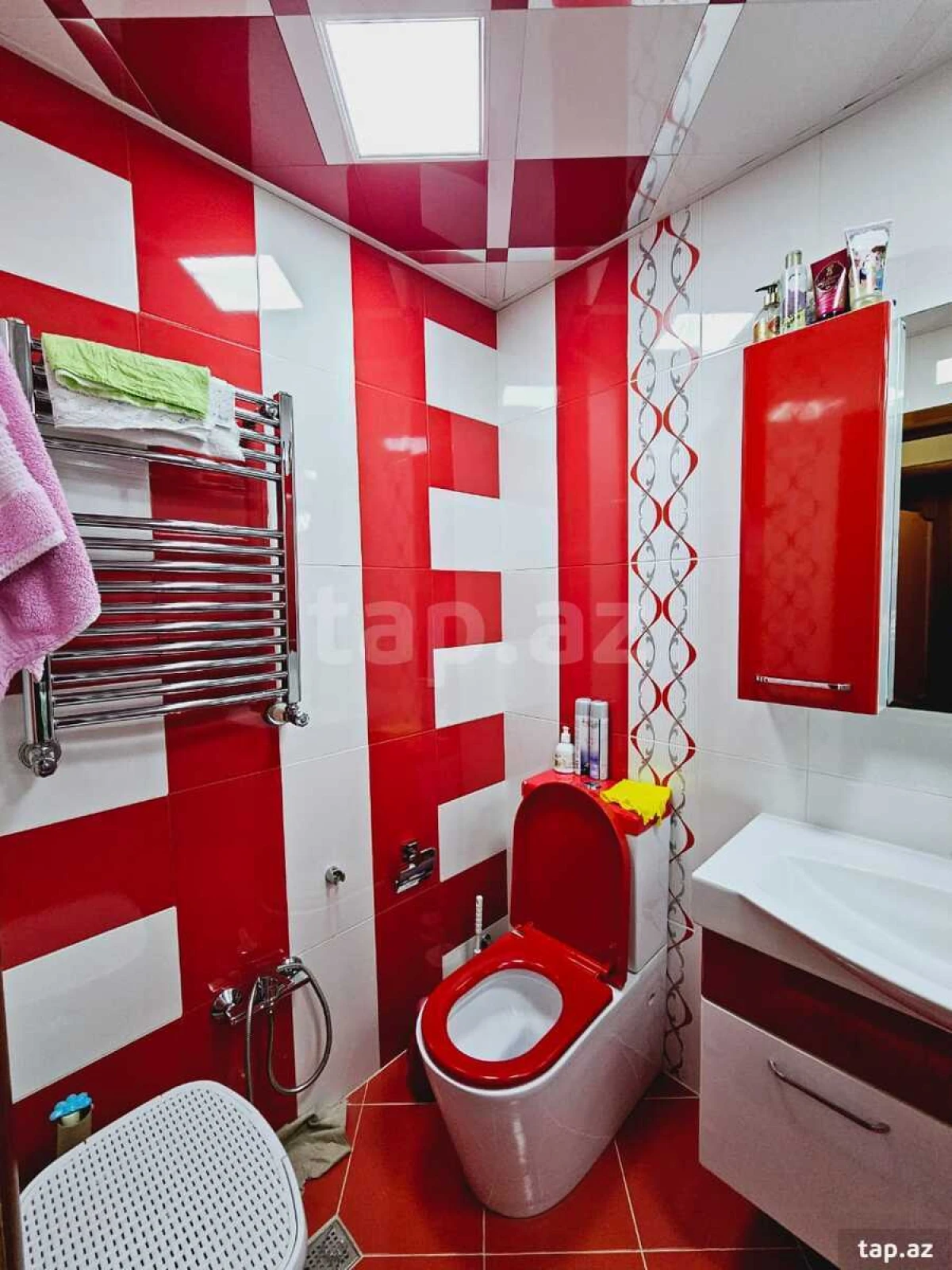 Satılır 2 otaqlı yeni tikili 70 m²