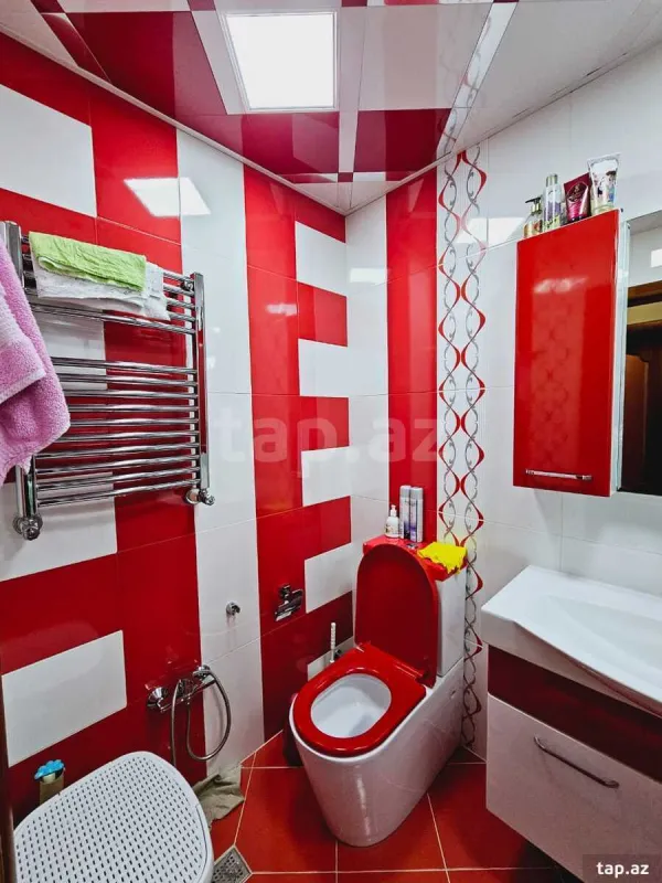 Satılır 2 otaqlı yeni tikili 70 m²