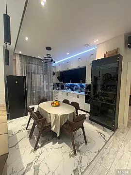 Satılır 3 otaqlı yeni tikili 100 m²